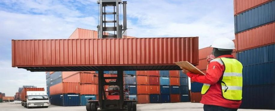 From Ship to Shore: Innovations and Best Practices in Maritime Cargo Handling