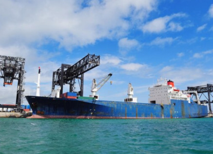 Harbor Operations: Optimising Efficiency and Safety in Maritime Gateways