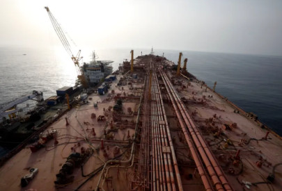 UN Begins Transporting Oil Off a Ship in Yemen to Avert Tragedy