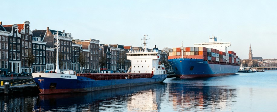 Shipping Management Courses in Amsterdam: How Professionals Learn to Navigate Maritime Complexity