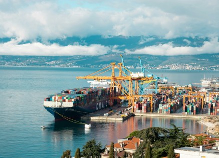 The Role of Port Logistics in Strengthening National Economies