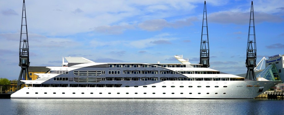 Merchant Ships: Types, Roles, and Modern Challenges