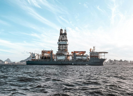The Role of Hydrogen Fuels in Revolutionizing Commercial Shipping